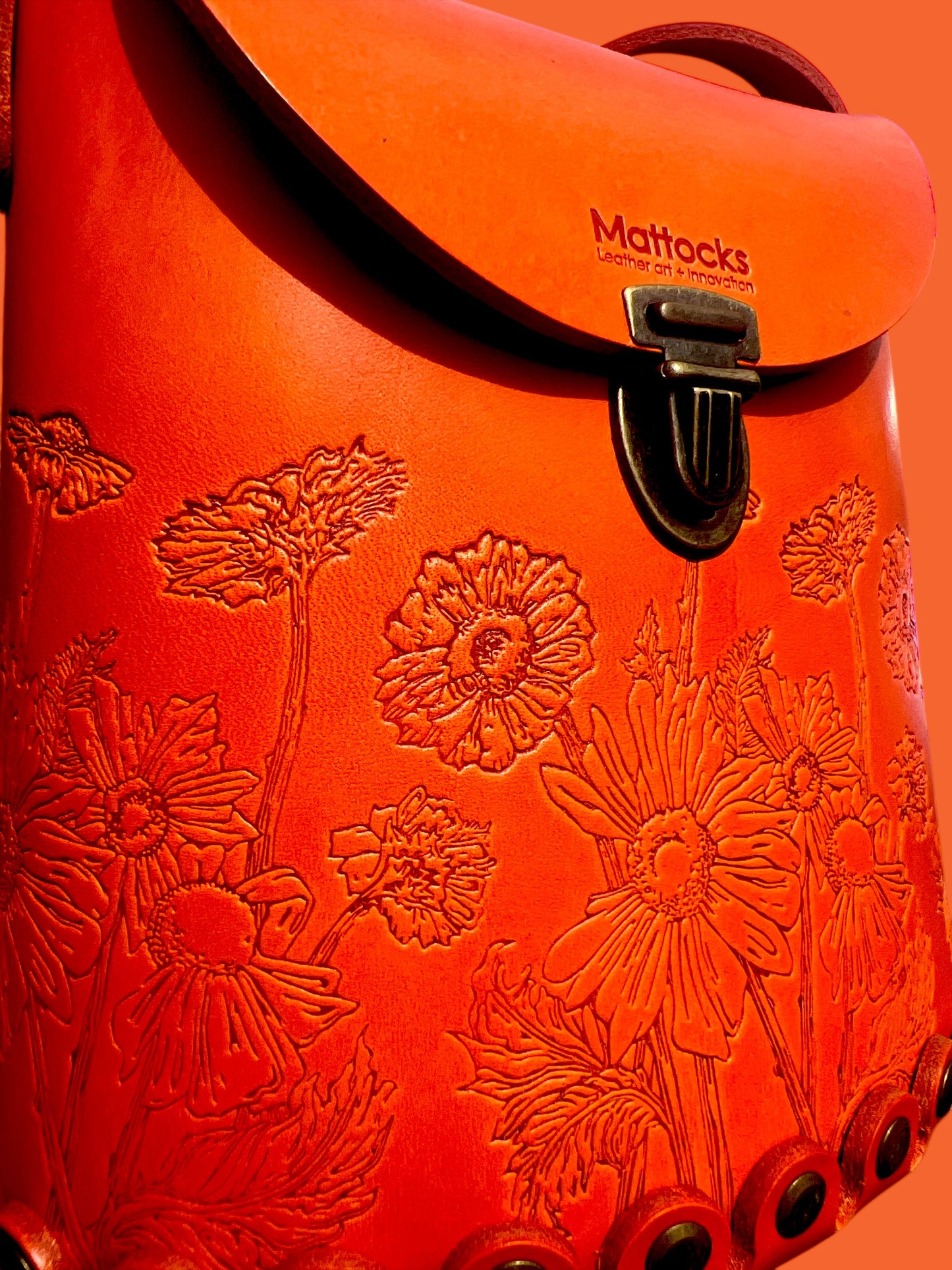 Veg Tan Leather Bucket Bag - “Wild Woods” Original Artwork - as seen on TV - Bargain Hunt Series 71
