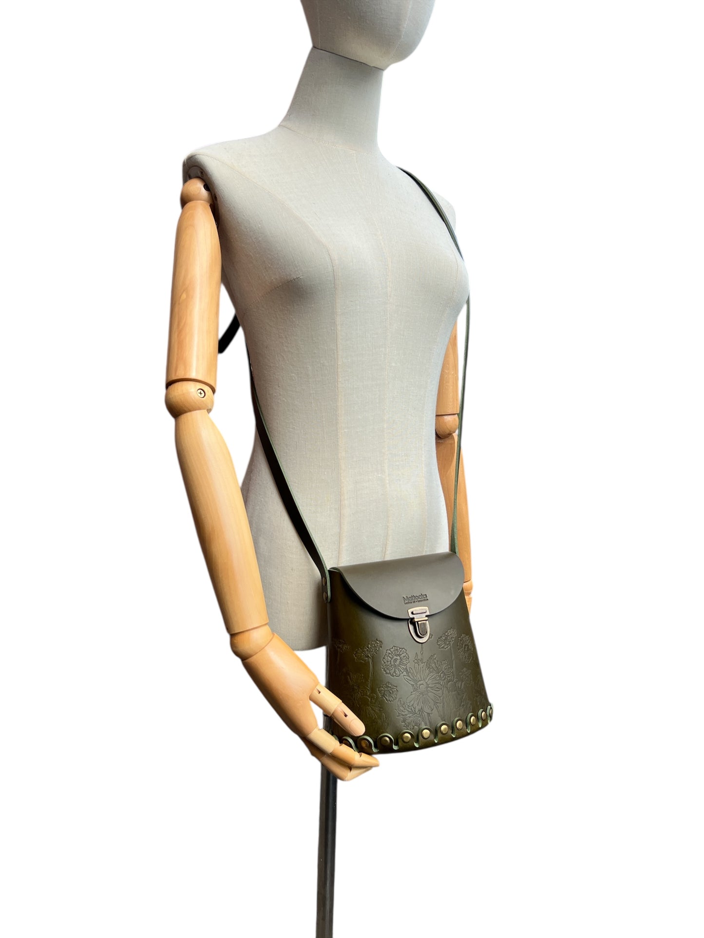 Veg Tan Leather Bucket Bag - “Wild Woods” Original Artwork - as seen on TV - Bargain Hunt Series 71