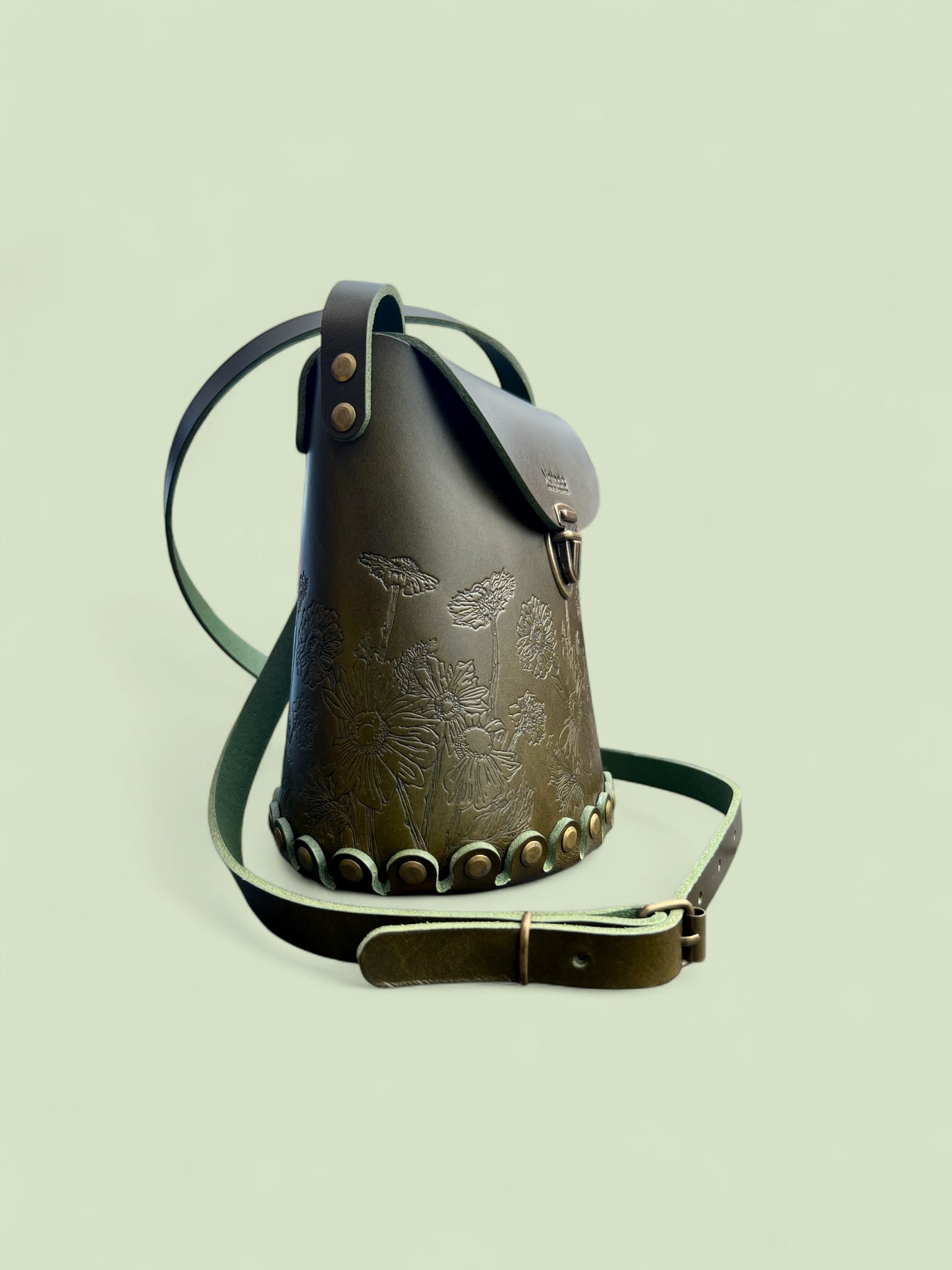 Veg Tan Leather Bucket Bag - “Wild Woods” Original Artwork - as seen on TV - Bargain Hunt Series 71