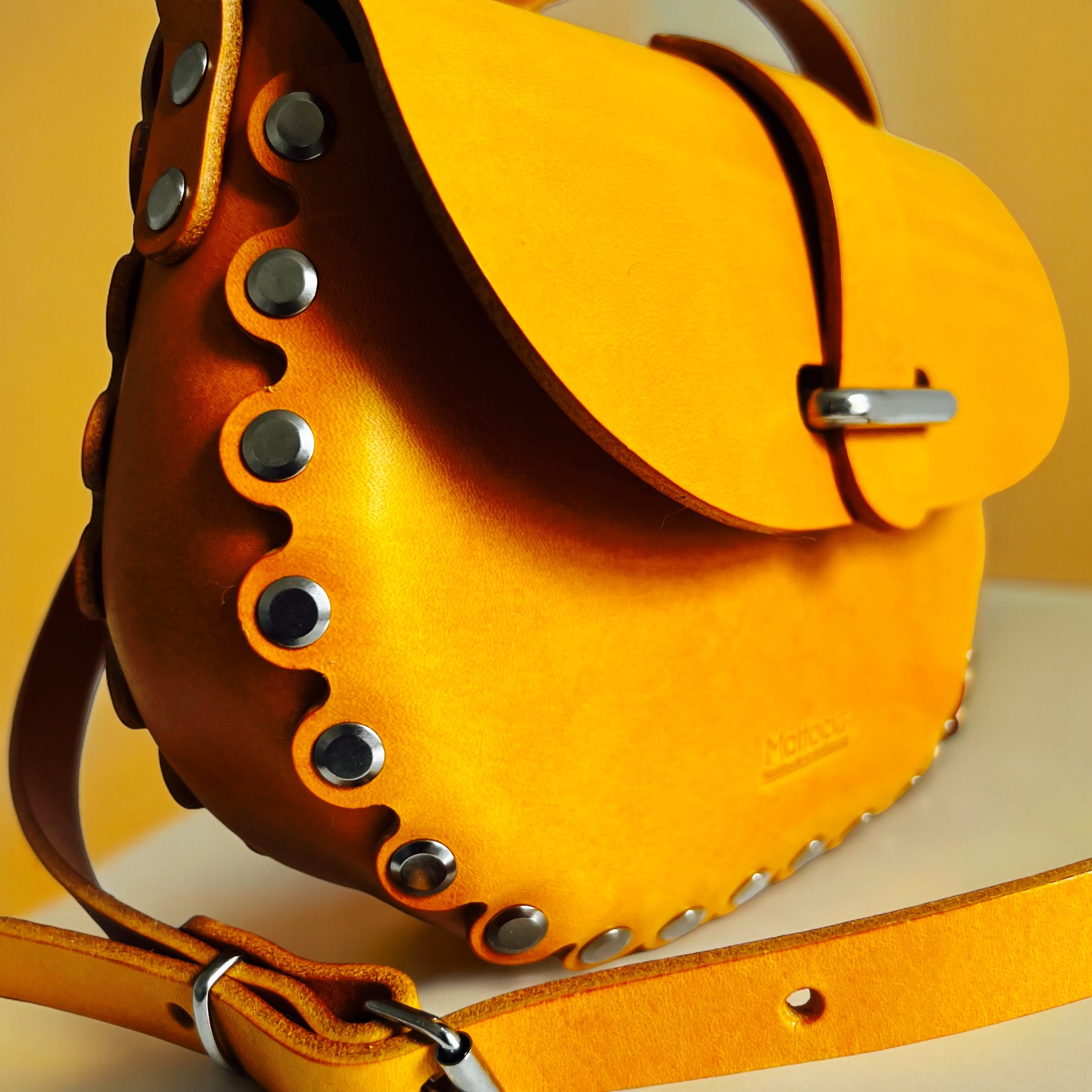 Tan Saddle Bag - Handmade Italian Vegetable Tanned Leather