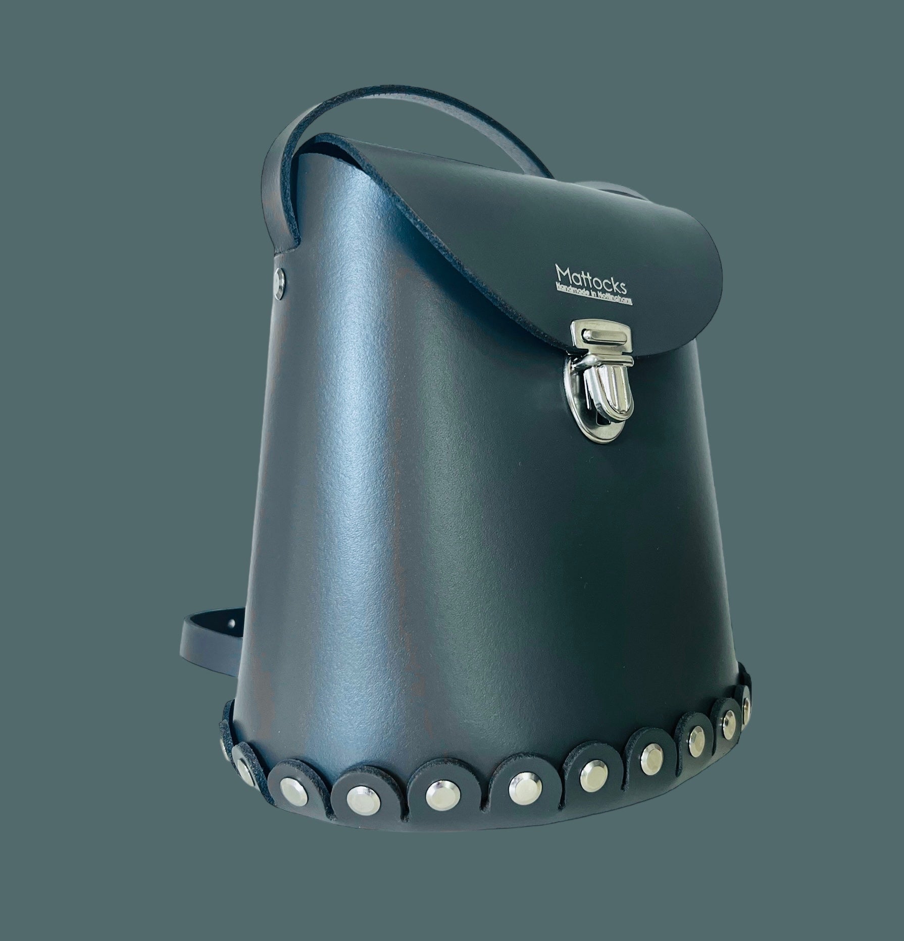 Sustainable leather bucket bag
